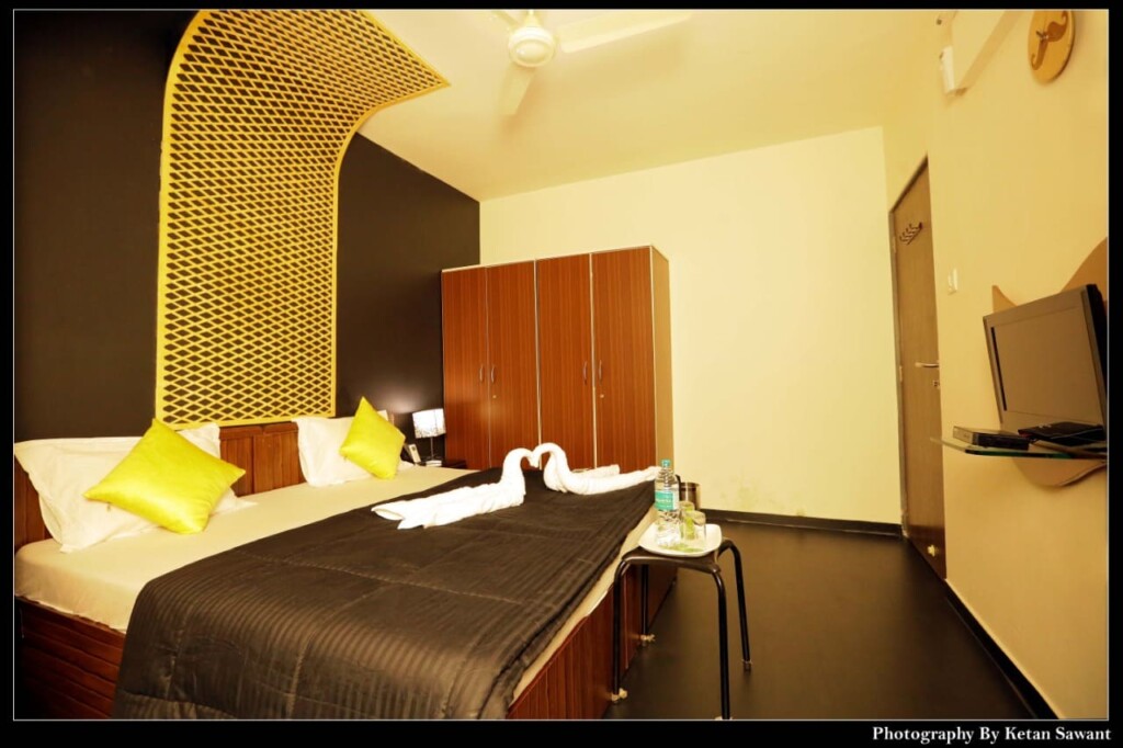 King's Suite ( 3 BHK ) 14