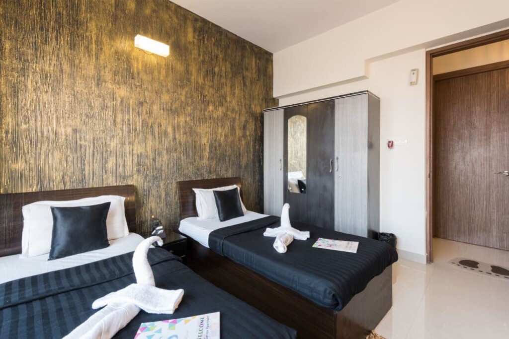 Master Suite (3 BHK) 15