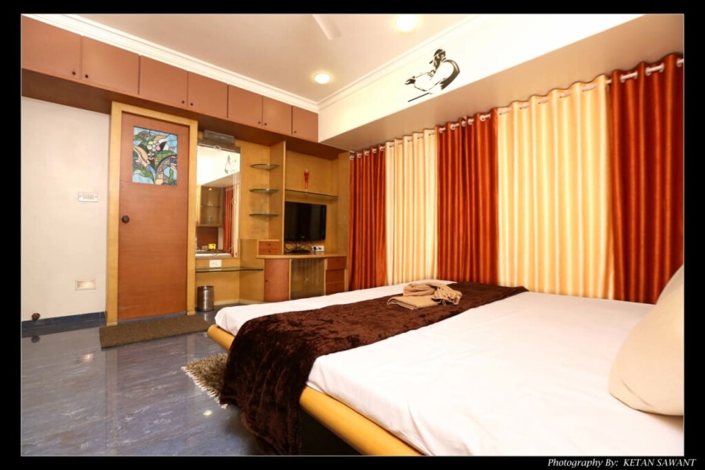 Royal Duplex Suite (3 BHK)golden class 6