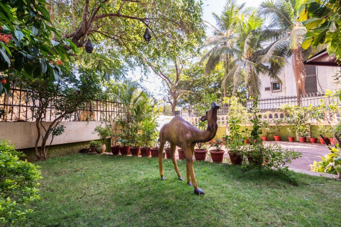 service apartment near Vakratunda Corporate park